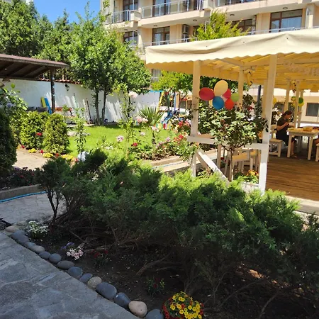 акра-ф ホテル チェルノモレツ