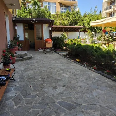 ホテル акра-ф *