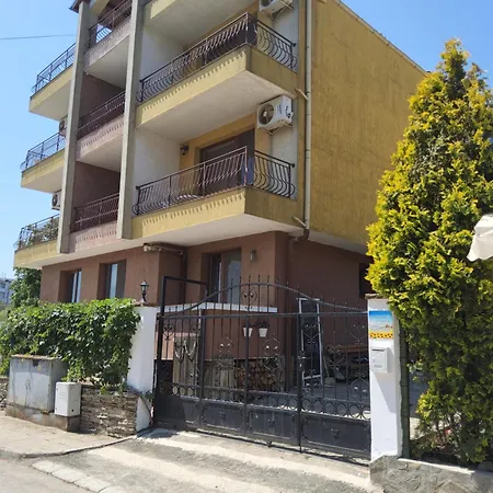 акра-ф チェルノモレツ