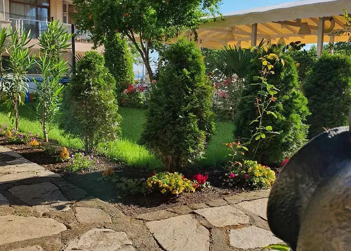 акра-ф מלון *