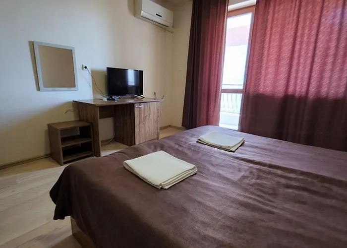 акра-ф מלון