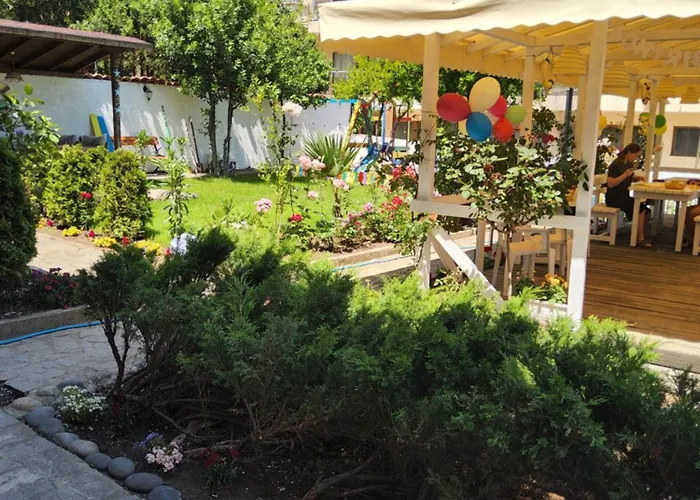 акра-ф מלון צ'רנומורץ