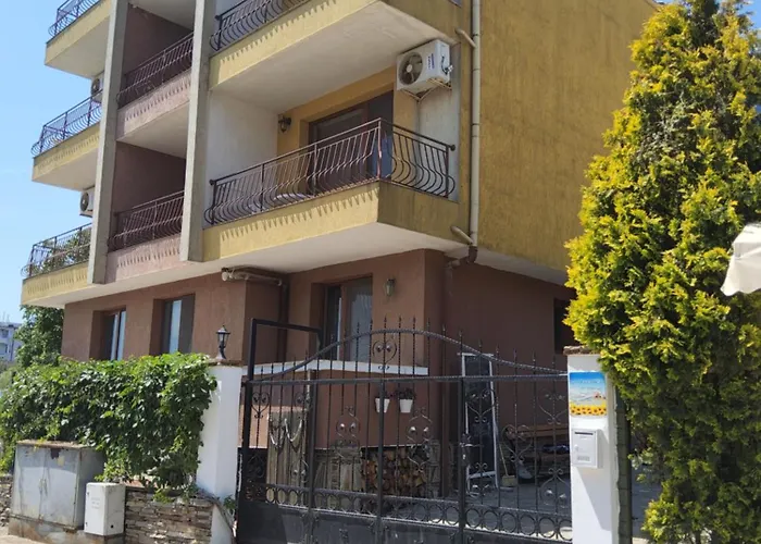 акра-ф צ'רנומורץ