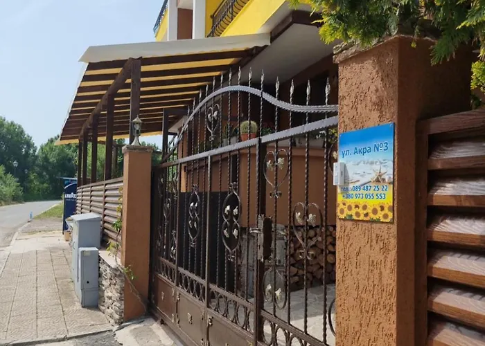 акра-ф * צ'רנומורץ