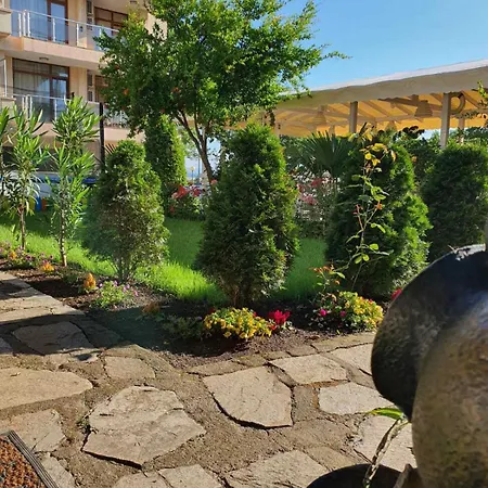 акра-ф Ξενοδοχείο *