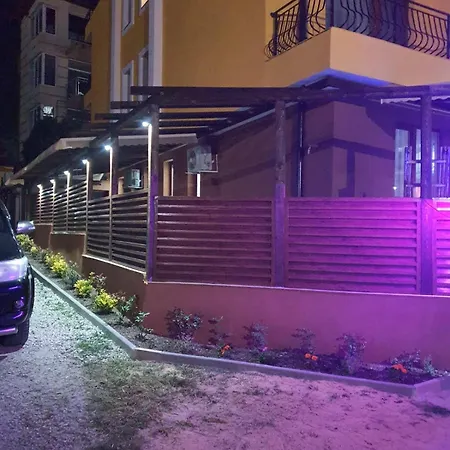 акра-ф Hotel Chernomorets